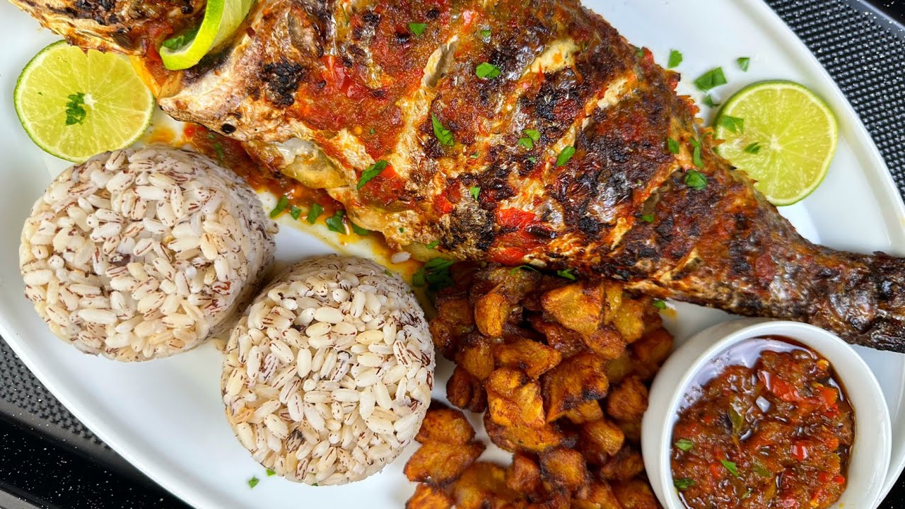 How to make grilled fish with ofada sauce