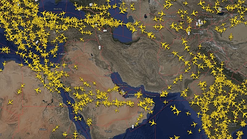 How do flight tracking websites work?