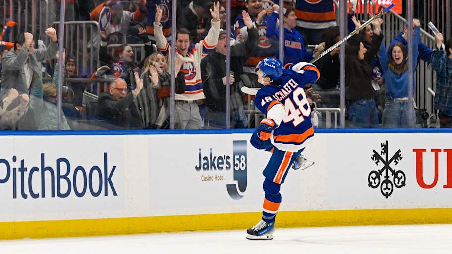 Islanders' Matthew Schaefer receives weekly honor after historic stretch