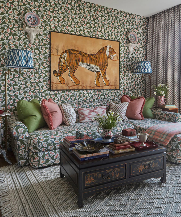 How designer Elizabeth Hay made a pattern drenched snug feel calm and cozy