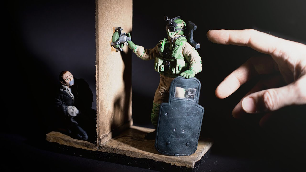 How to create Fuze’s cluster charge with clay