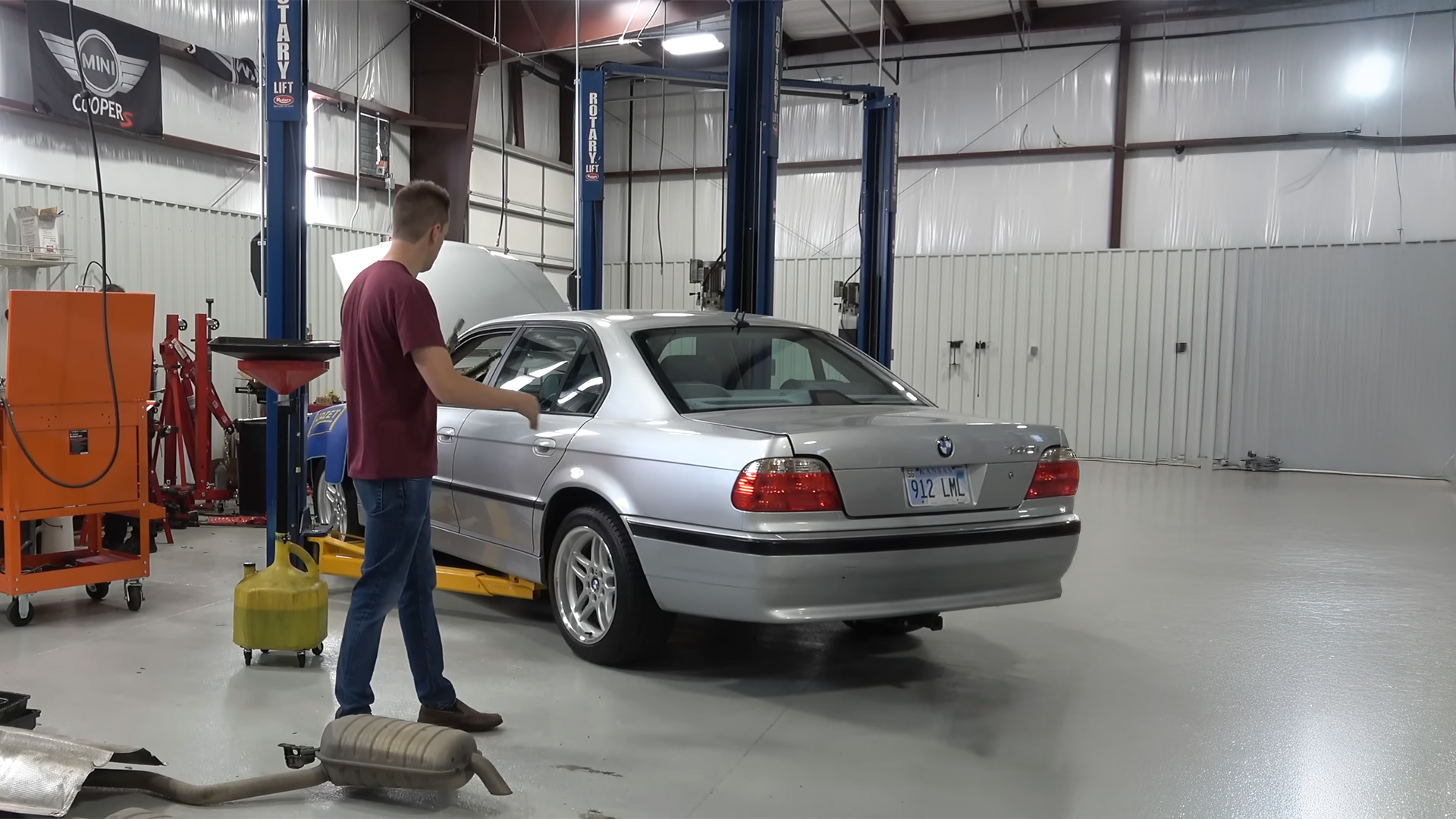 Another reason BMW V8 engines fail: timing chain guides on a 2001 740i ...