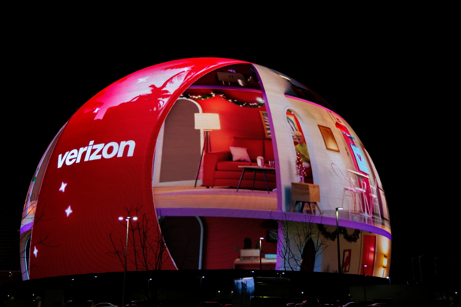 Verizon's promos lead to 55K new wireless subscribers; raises FY26 ...