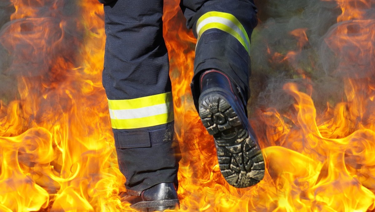 Incendio en bodega de madera consume 8 toneladas de material ...