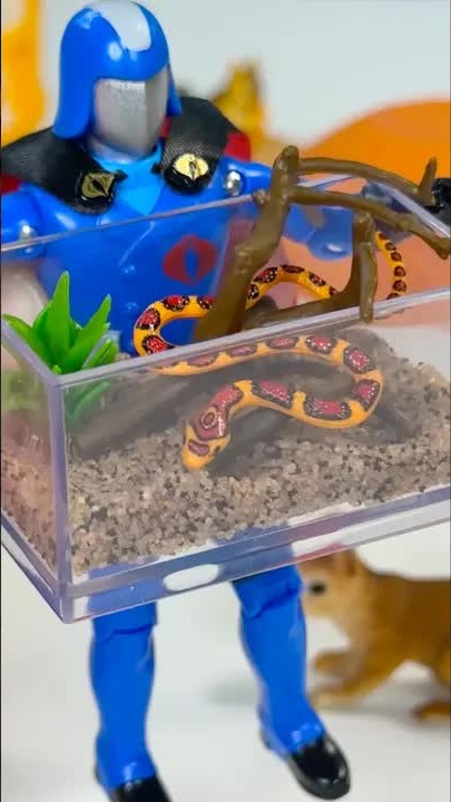 Make it mini snakes, Cobra Commander helps build Mini Verse animals # ...