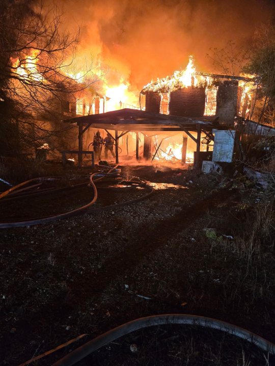 Brownsville fire crews tackle blaze at abandoned apartments