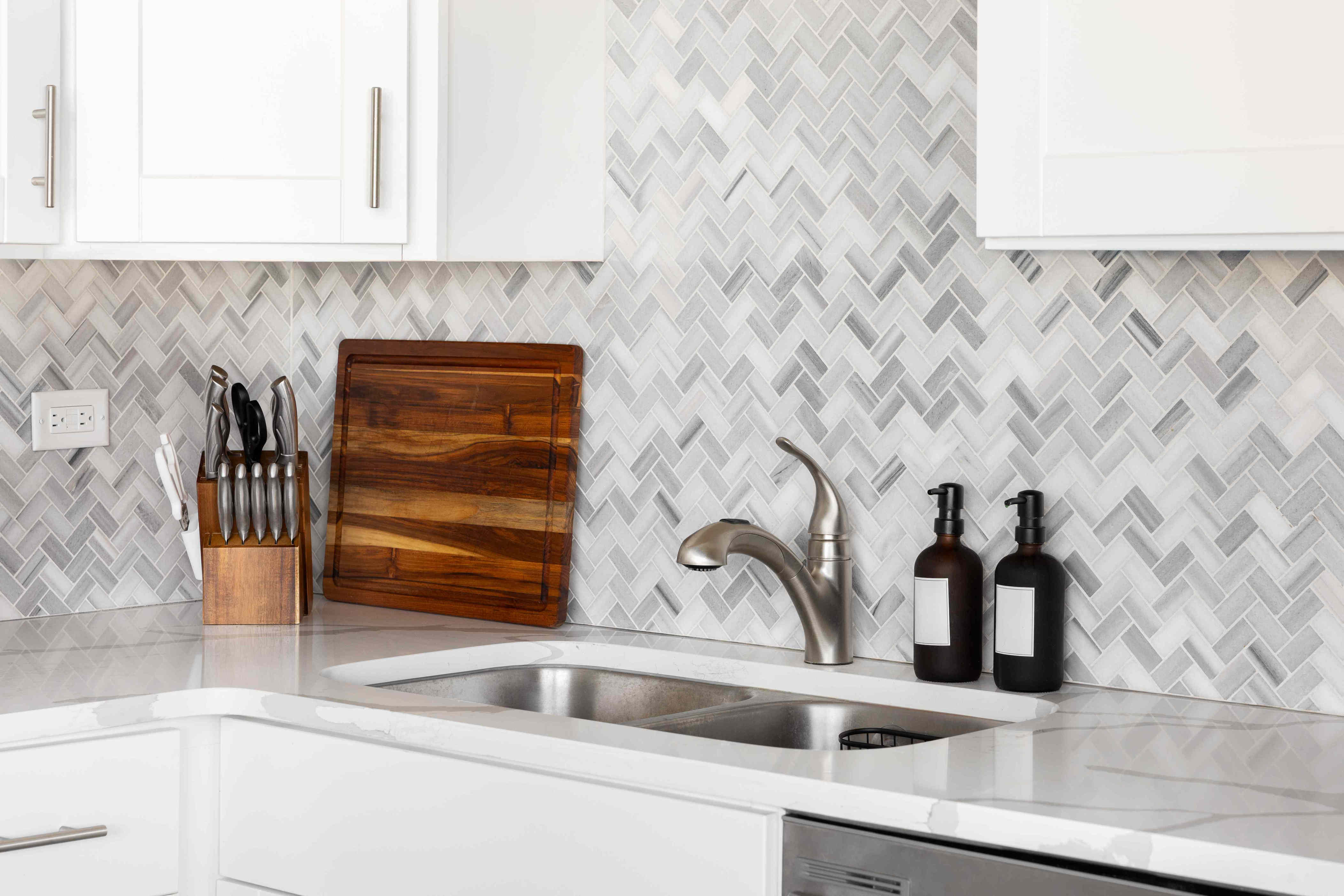 How to install a mosaic tile backsplash in your kitchen (and pick the ...