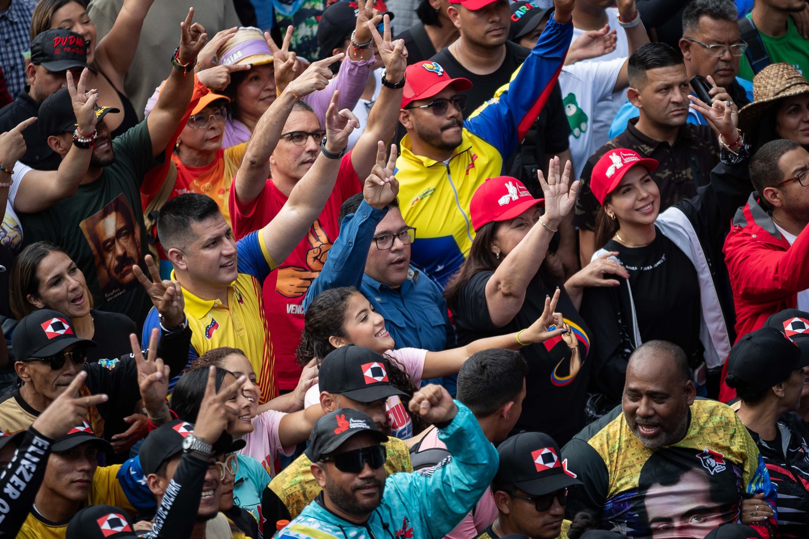 El chavismo marcha para exigir la liberación de Maduro tras dos meses ...
