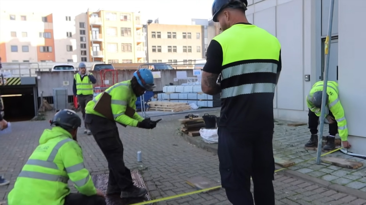 Managing delays and discipline in scaffolding