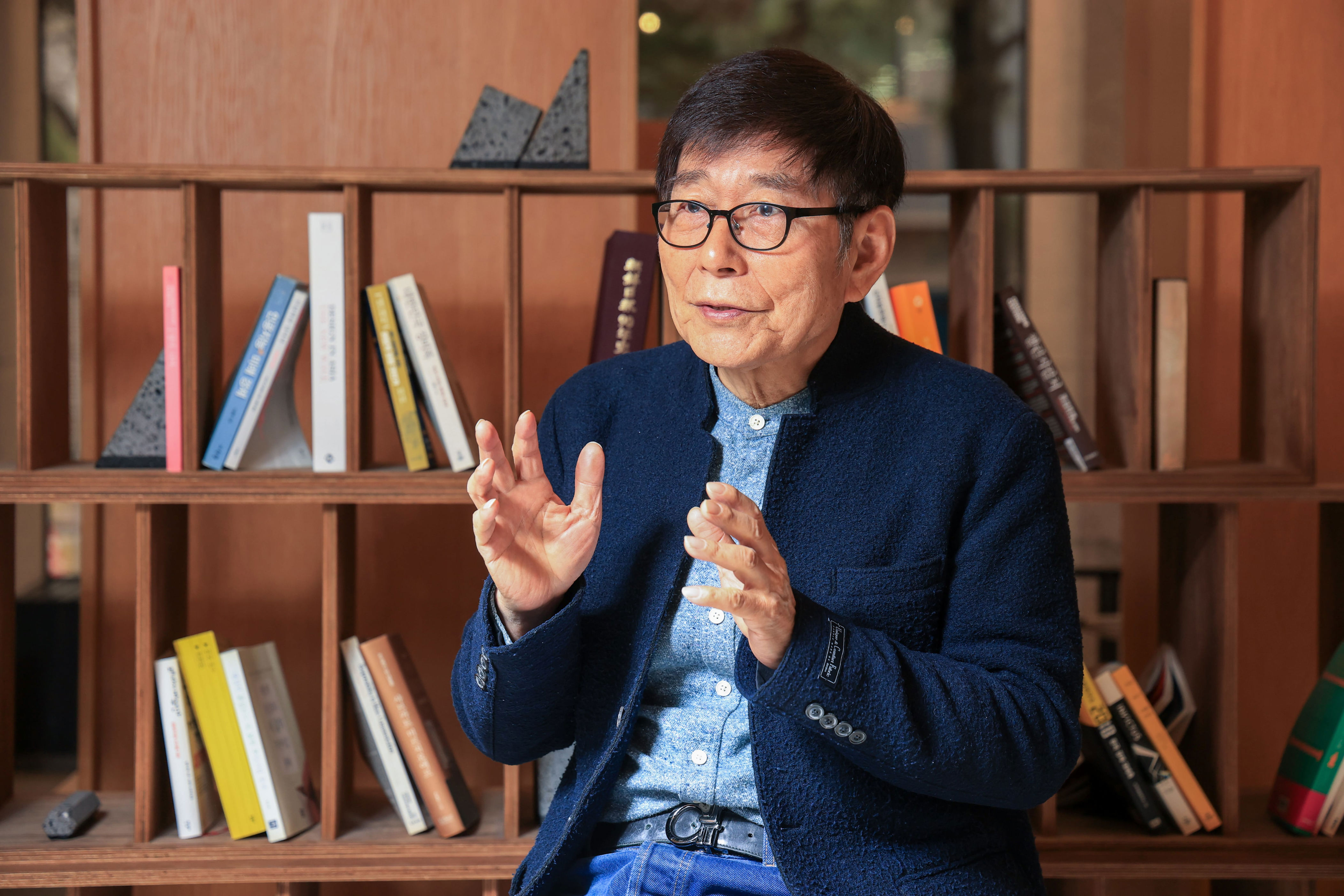Professor Jeong advocates third path in Korean mythology beyond Western ...