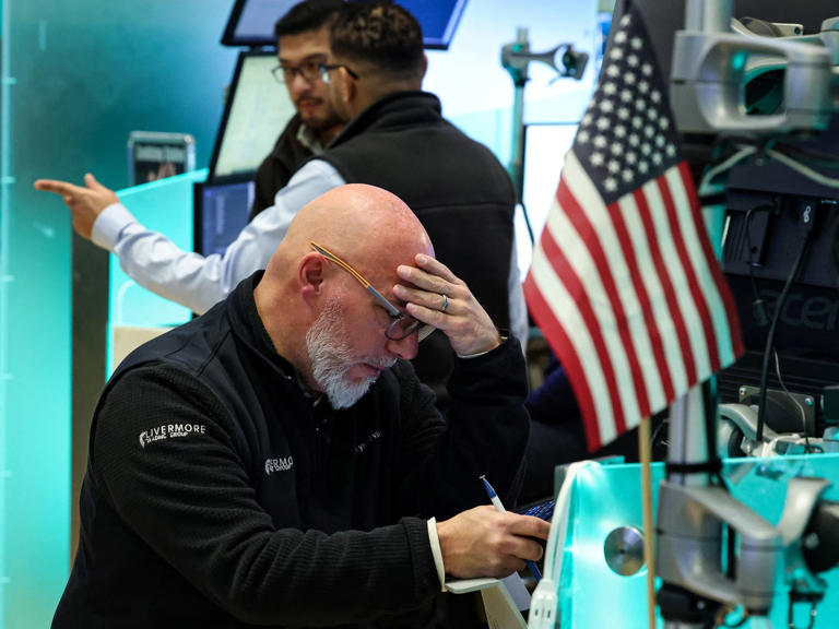 Dow closes down 400 points as Iran war escalates