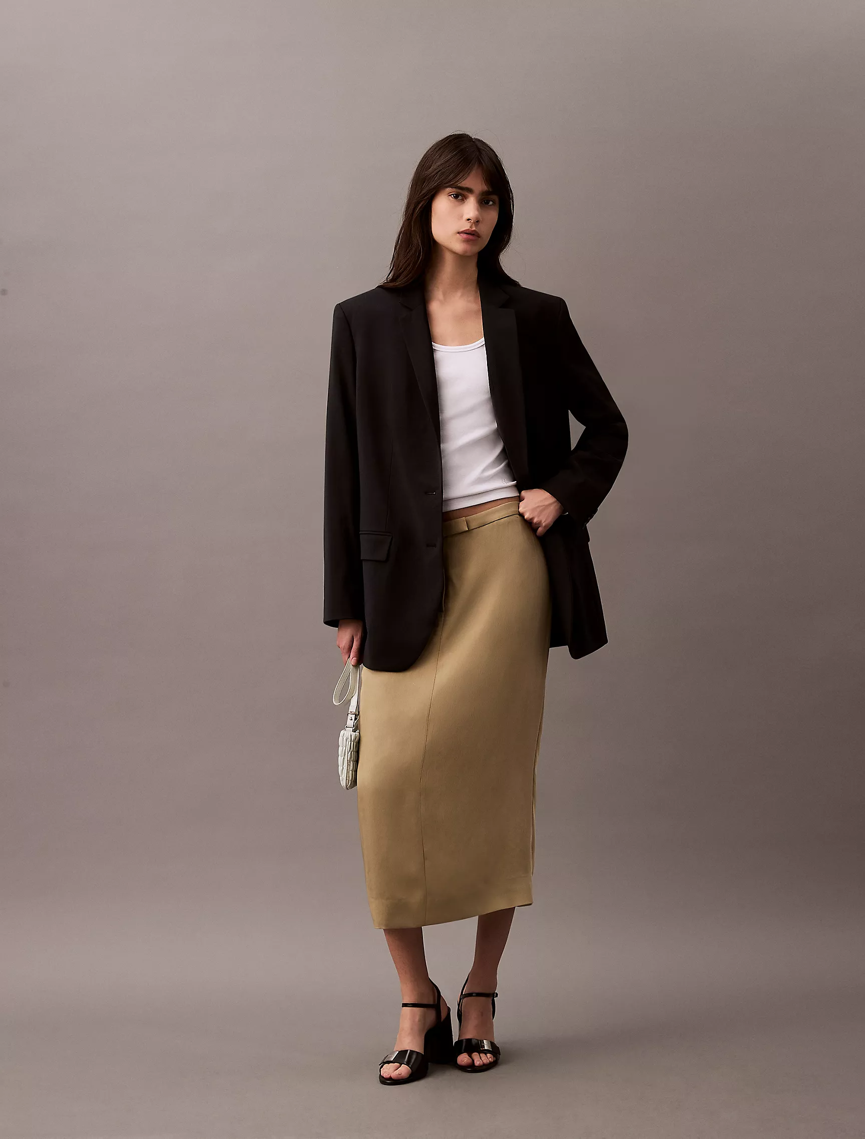 Get the Carolyn Bessette-Kennedy look with these minimalist pieces