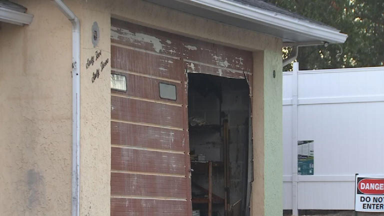 Pine Hills home sustains major damage in early morning fire