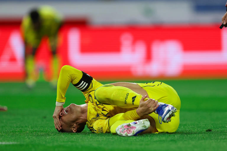 Why is Cristiano Ronaldo not playing tonight for Al Nassr vs. Neom SC?