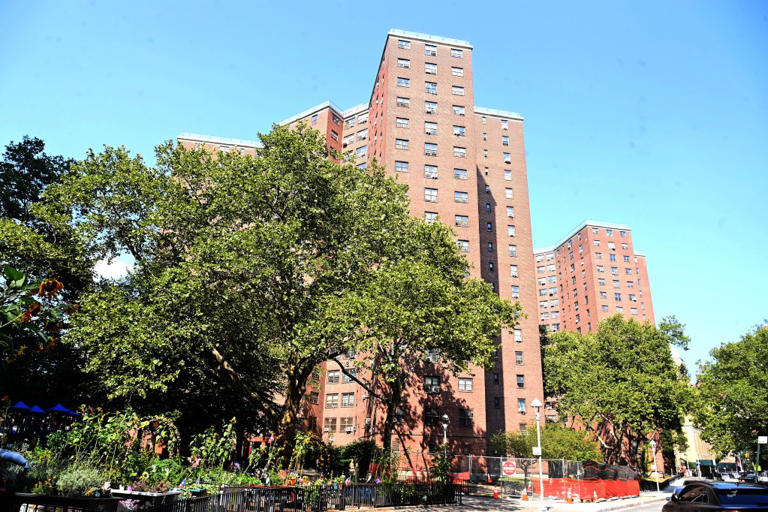 Thousands of NYCHA apartments sit empty as 165,000 NYC families remain ...