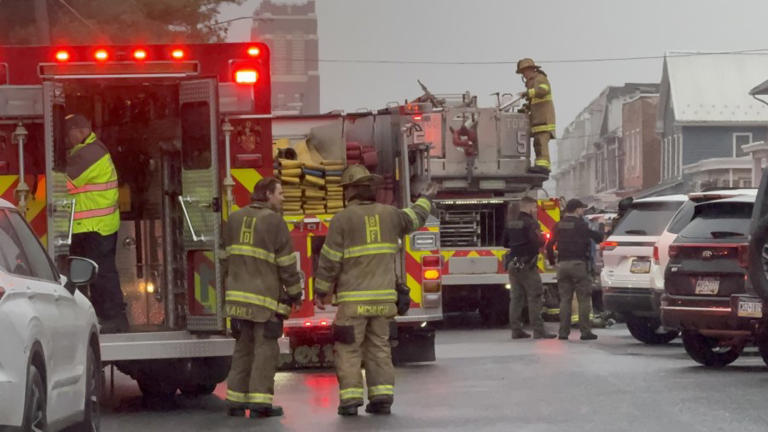 Fire displaces 8 in Dauphin County