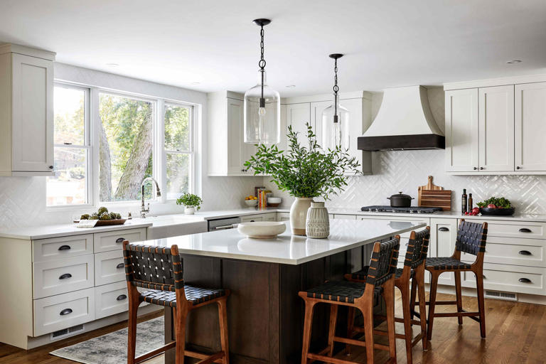 4 Kitchen Layouts Designers Swear Maximize Efficiency and Style