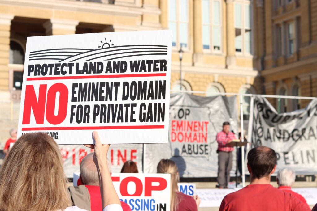 Summit describes new carbon pipeline route as not including South Dakota