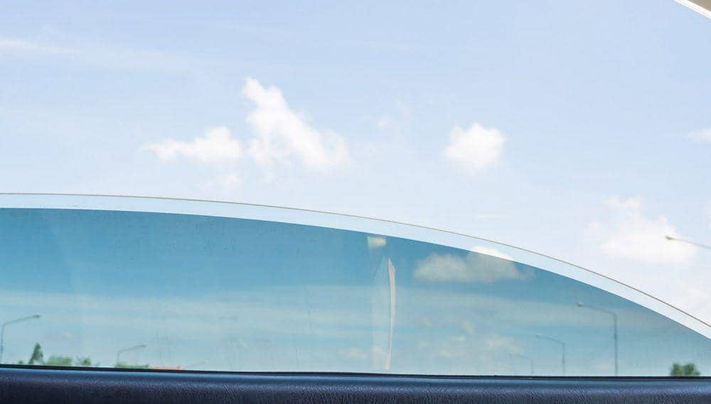 Risiko tersembunyi menggunakan kaca film palsu dan murah