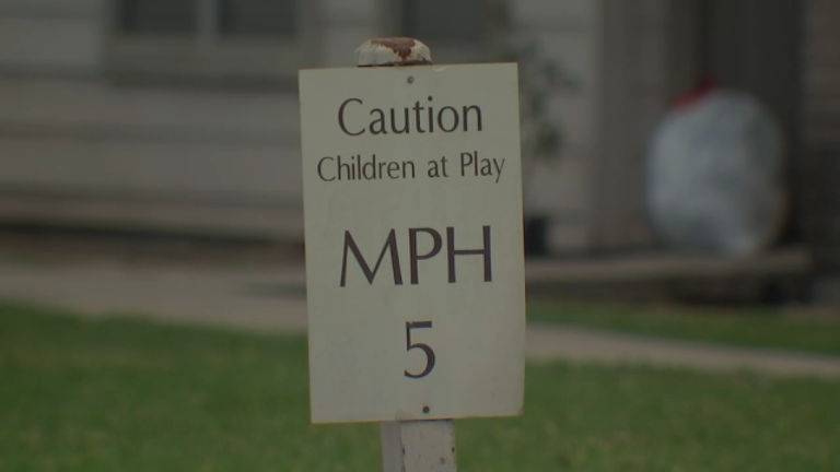 Mother arrested again after 2-year-old son found wandering alone in ...