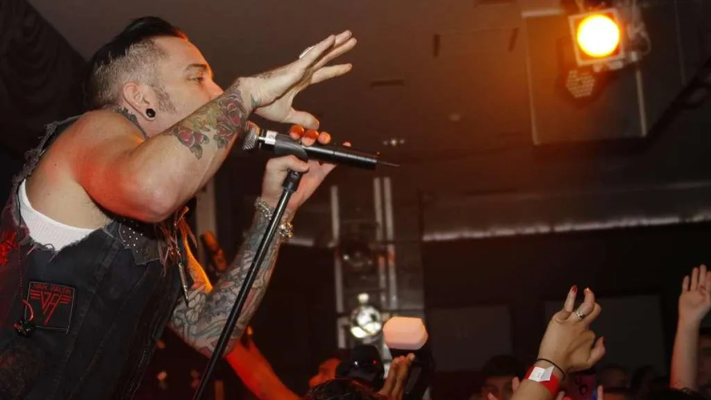 90s band Lit says Sony Music is their own worst enemy — and still owes ...