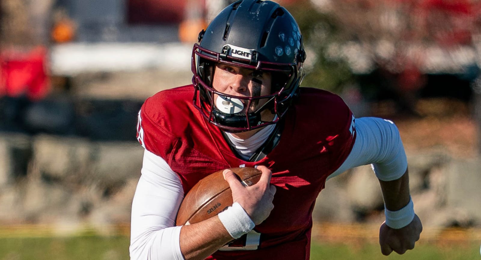 Arkansas the latest to offer 4-star QB Peter Bourque<br><br>