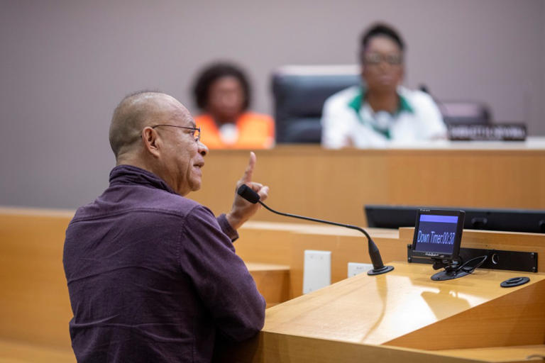 LAUSD lifer Andres Chait thrust into firestorm after Carvalho fallout