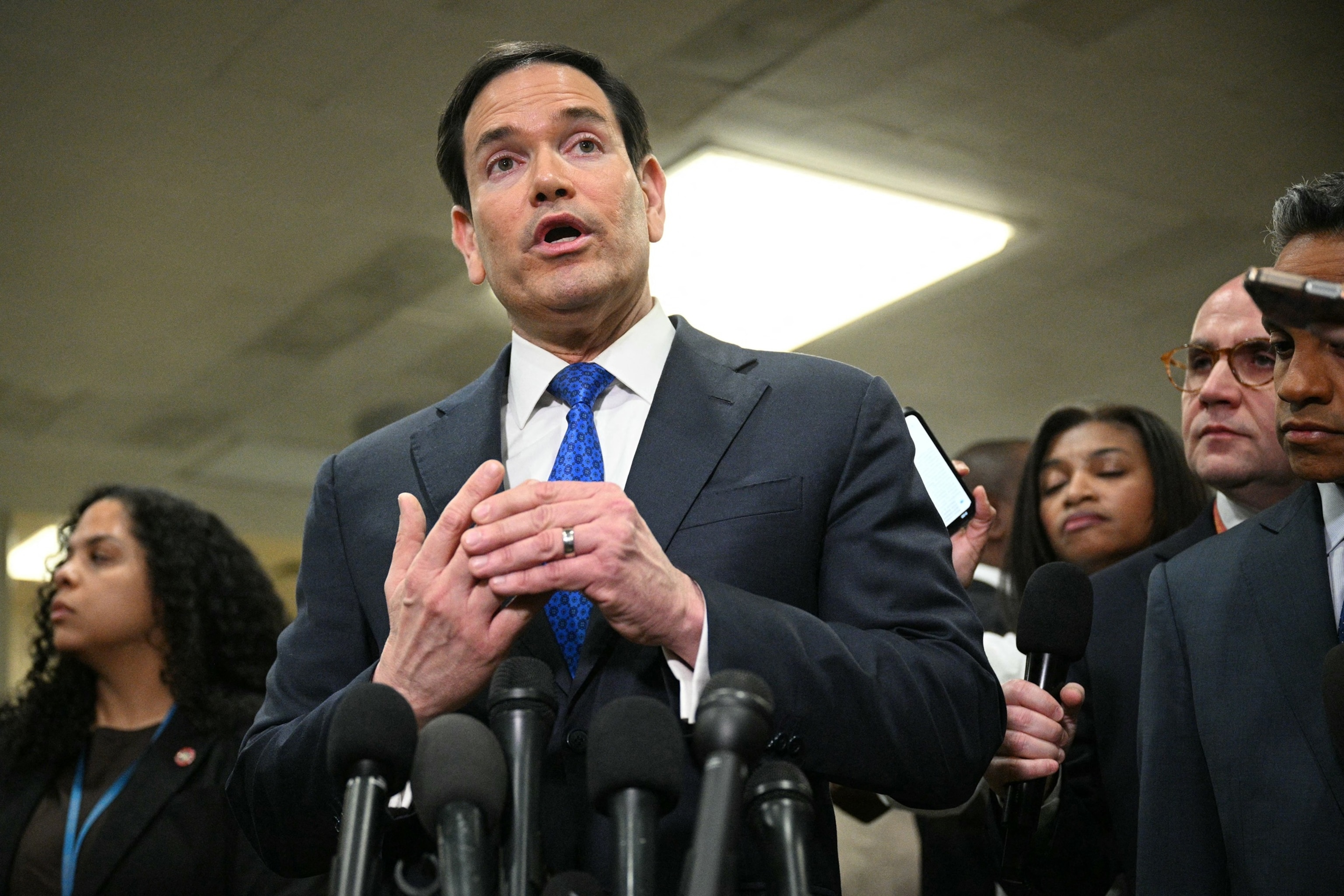 State Department scrambles to help Americans stranded in Middle East ...