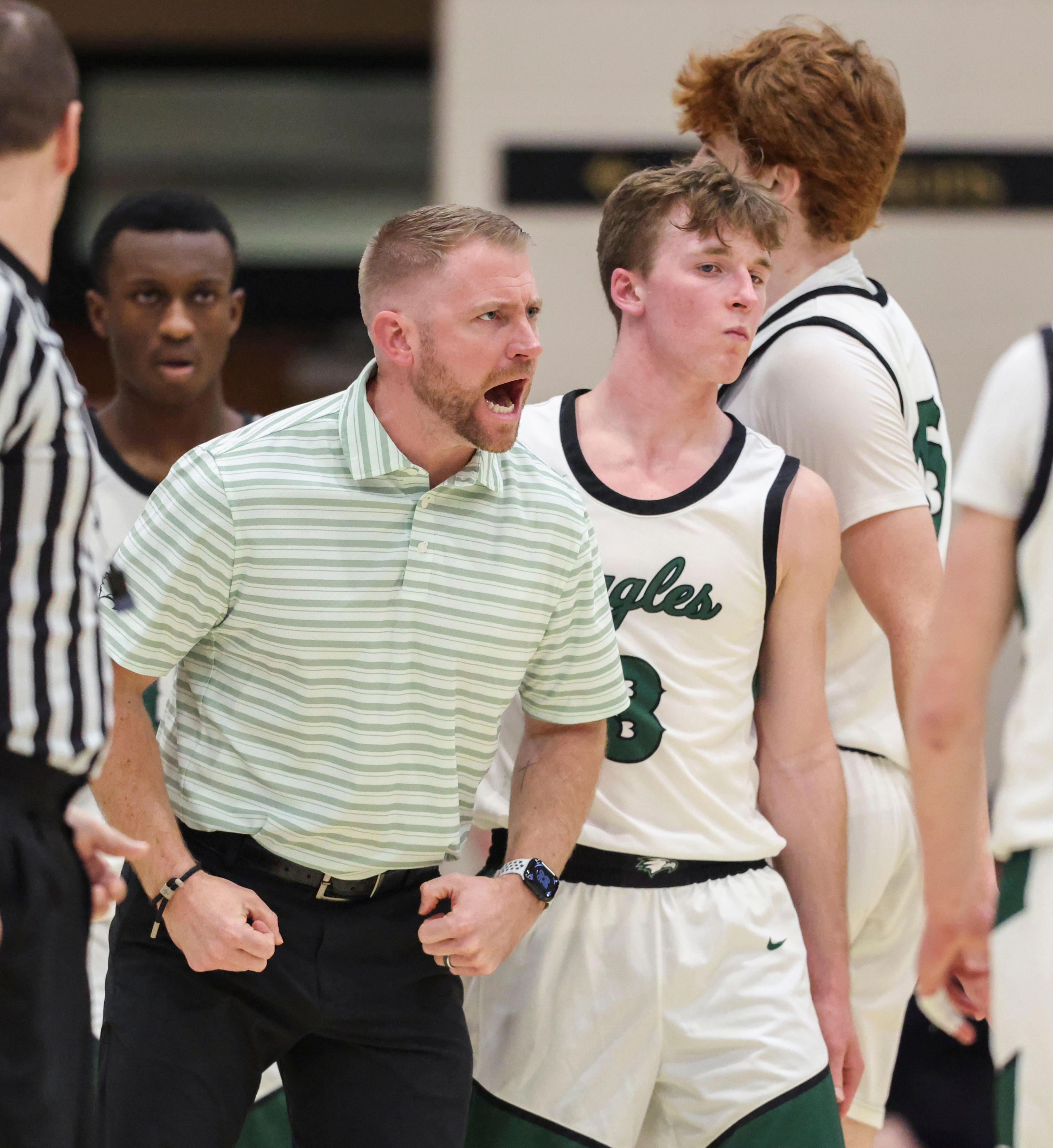 Howell steps downs as Zionsville boys basketball coach after six seasons