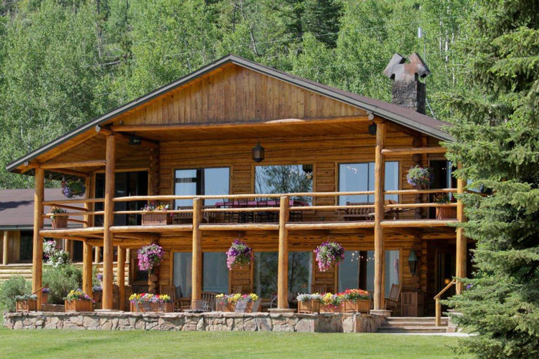 6 best dude ranches in the US for a unique western vacation