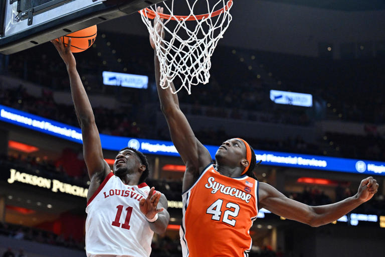 Where is Louisville basketball in latest NCAA tournament projections?
