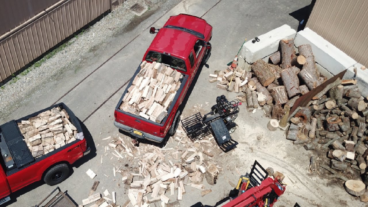 Traveling with the RuggedMade log splitter in action