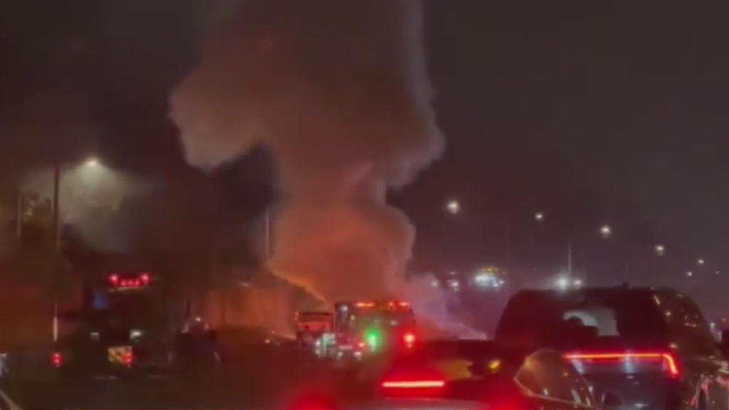 1 dead after fiery Kennedy Expressway crash involving 5 vehicles