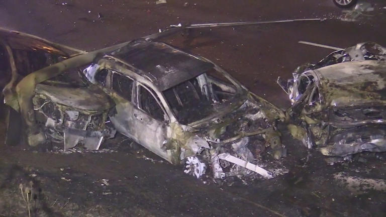 1 killed in fiery overnight crash along the Kennedy Expressway
