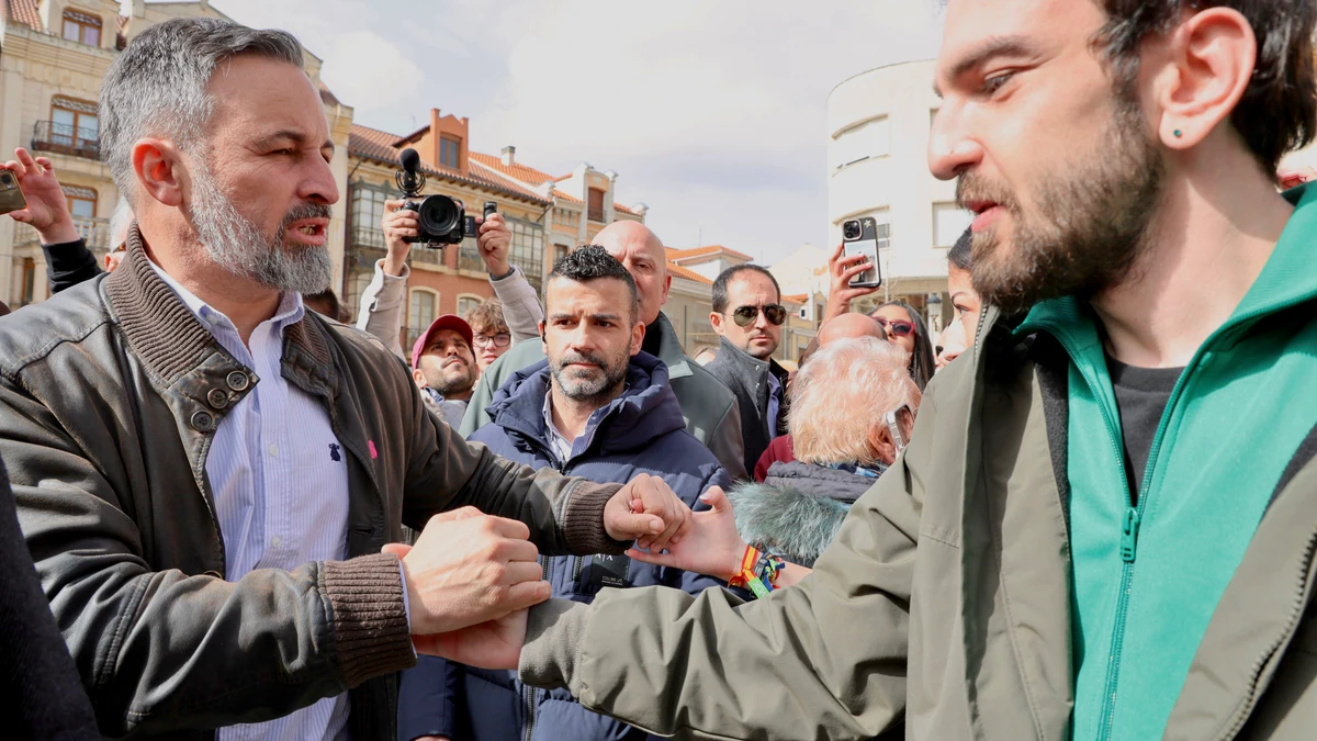 Abascal reclama a Feijóo una moción de censura contra un Sánchez ...