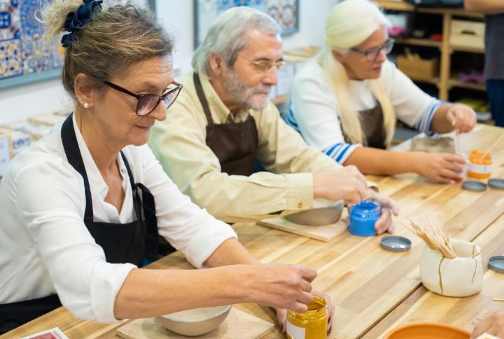 20 income-generating opportunities for retirees