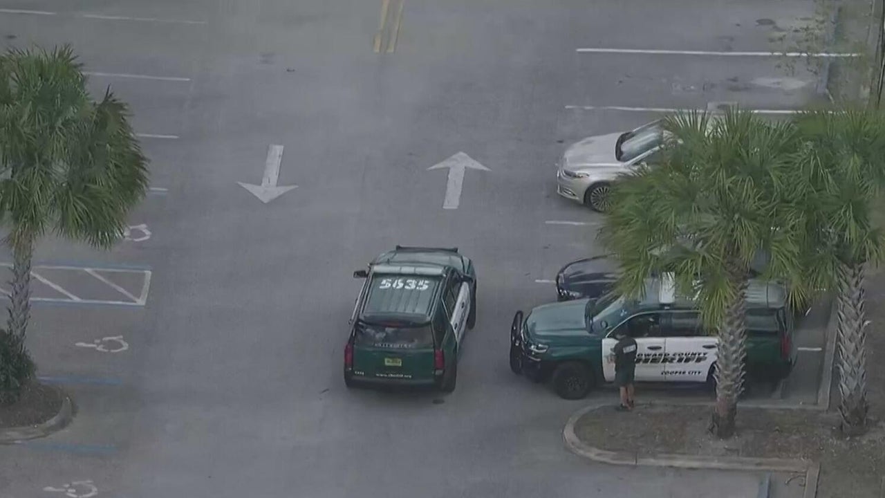 Broward substitute teacher accused of bringing weapon to school