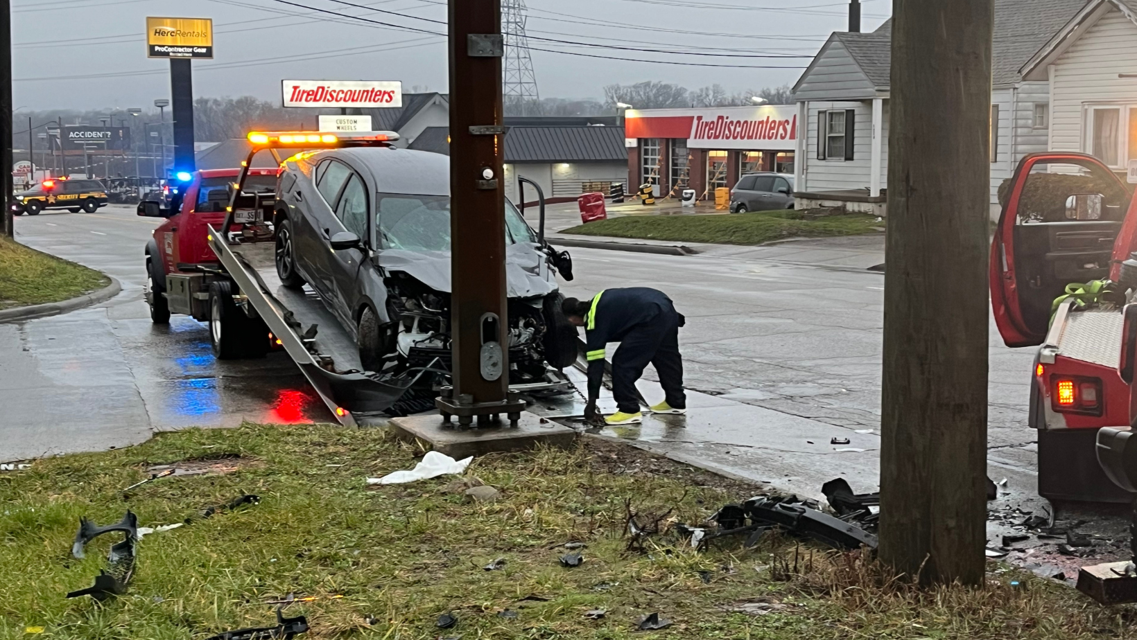 1 dead, 1 hurt after crash shut down busy road near Ronald Reagan Highway