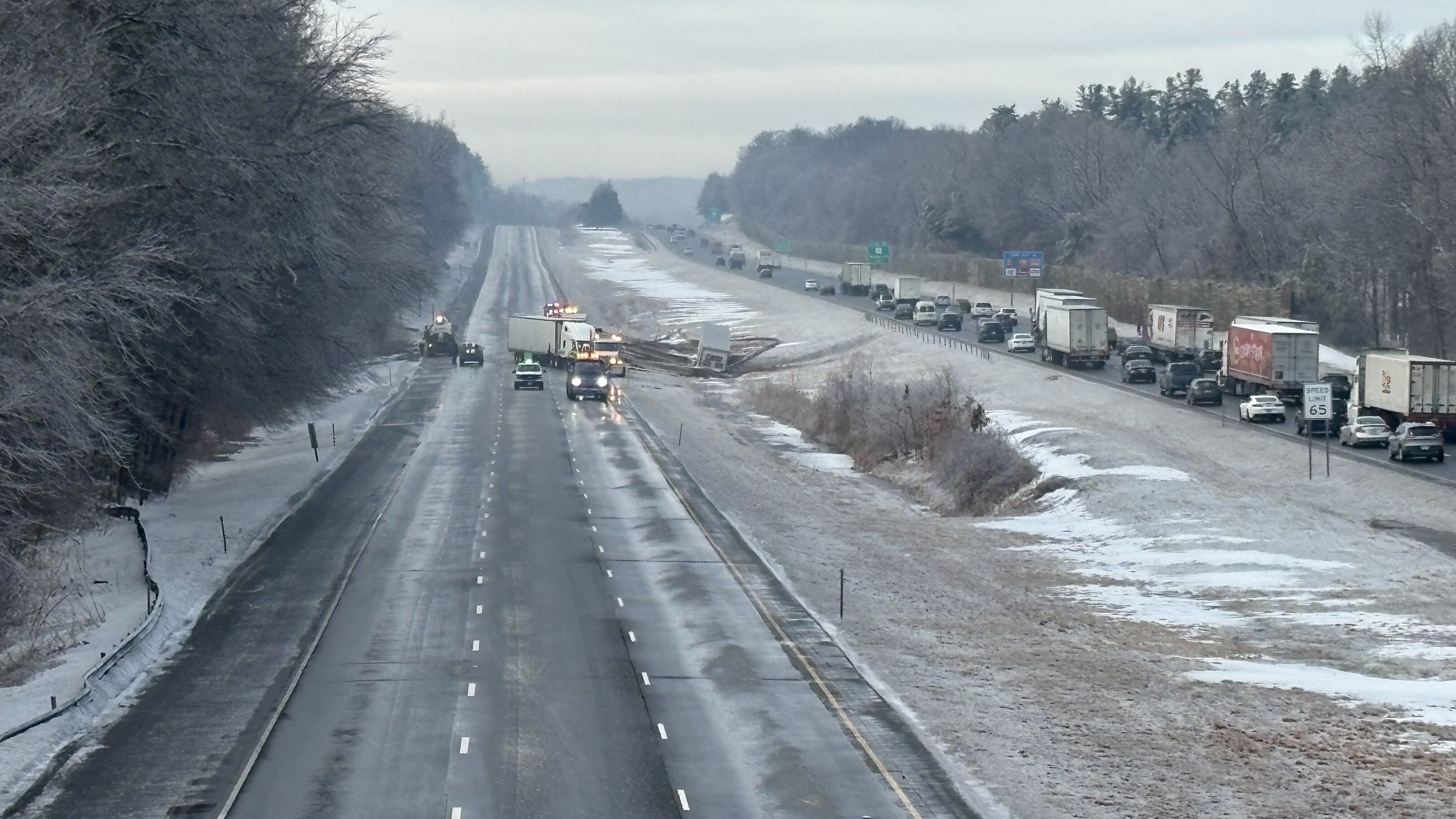 Several crashes on Connecticut highways disrupt Wednesday's morning commute