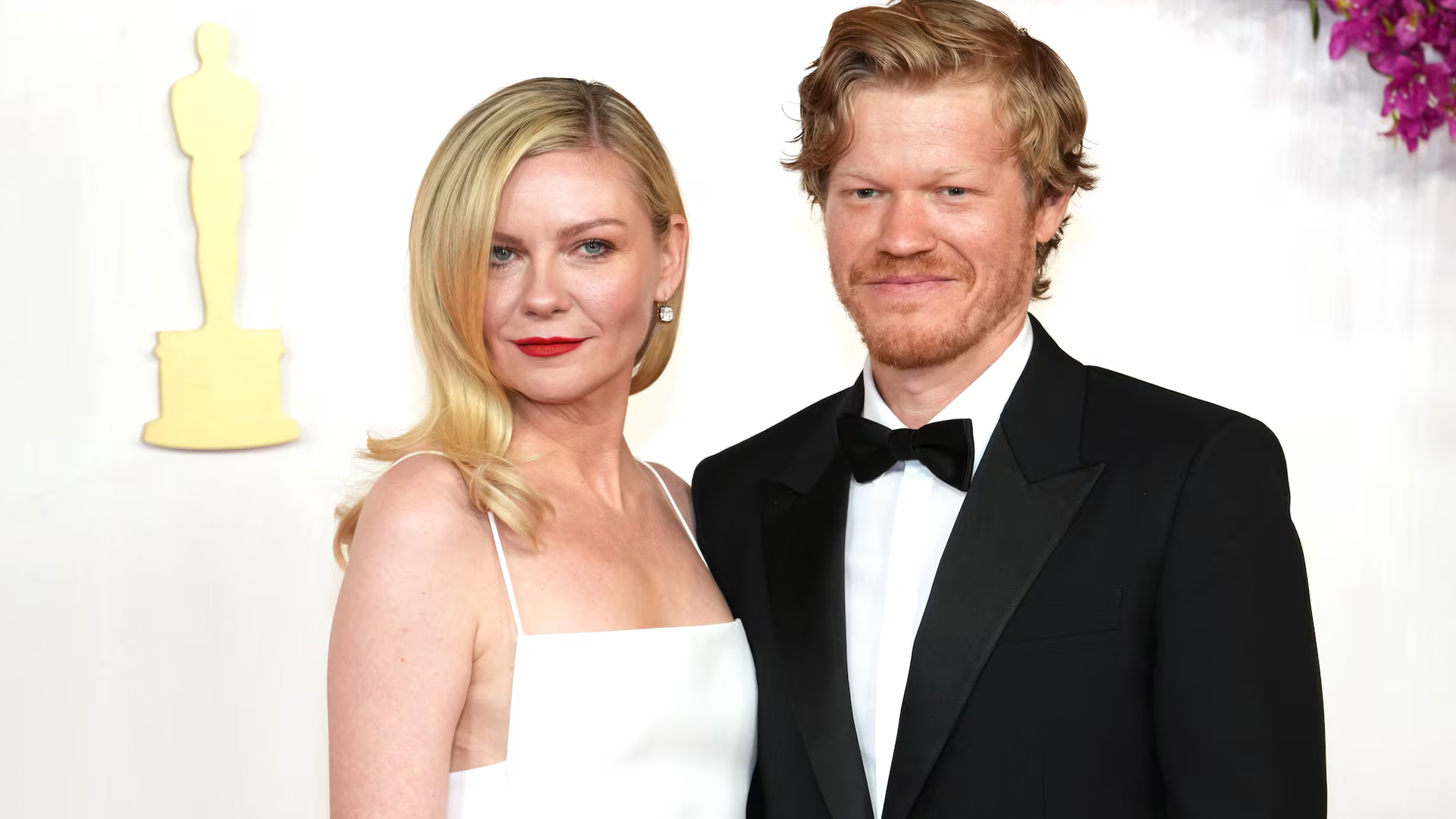 5 celebrity power couples who somehow pulled off the most private weddings