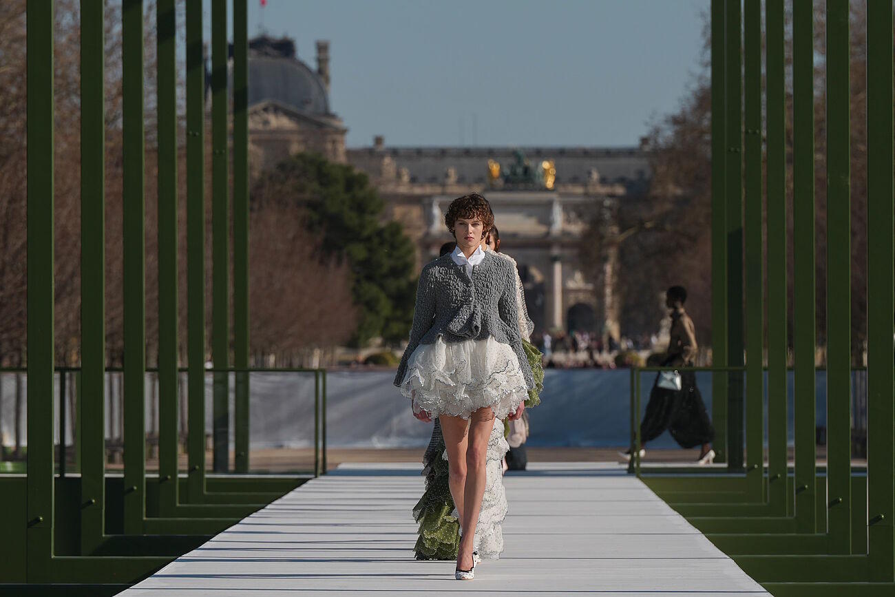 Dior fall/winter 2026-27: Ruffles take over as Jonathan Anderson ...