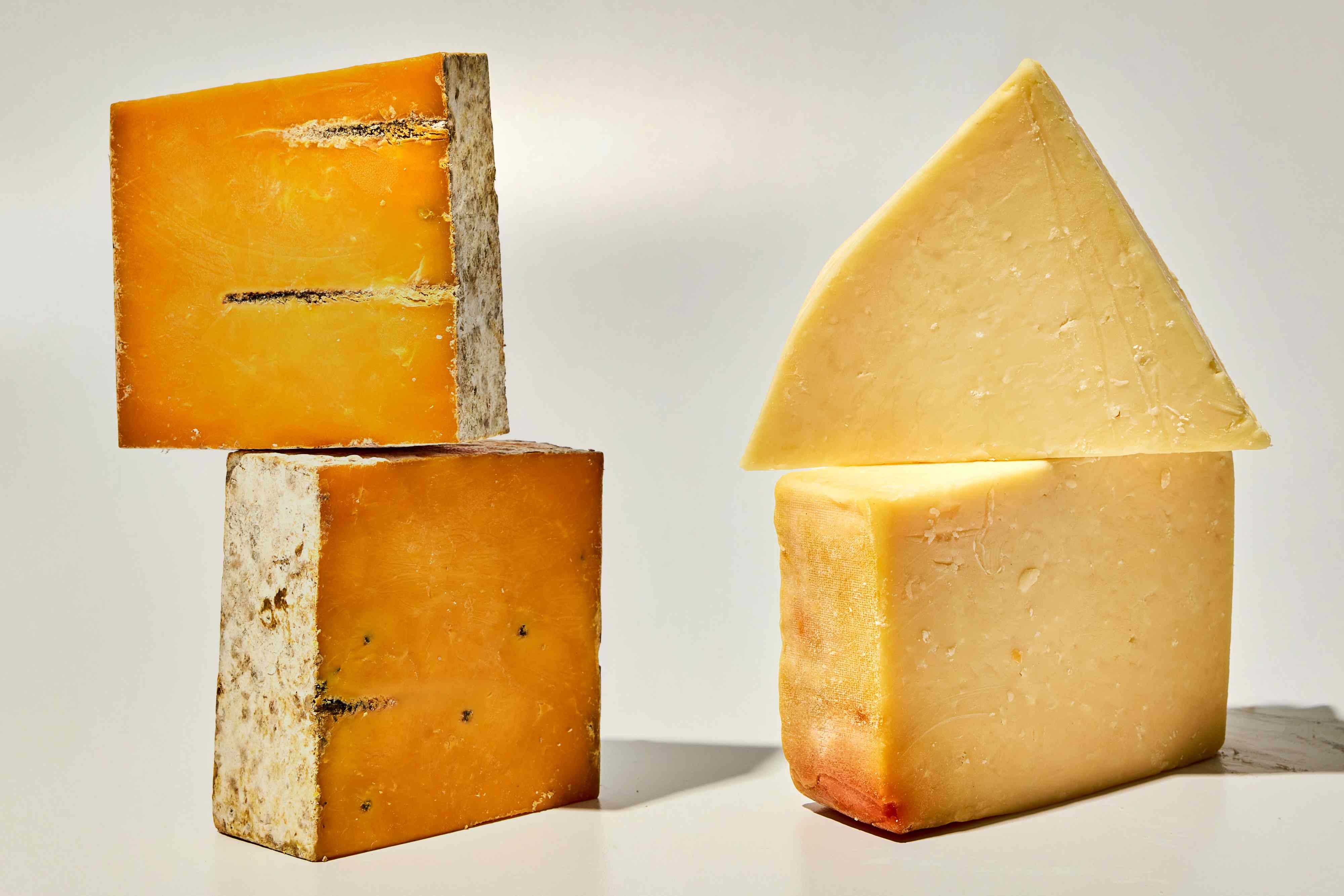 Is there really a difference between white and orange cheddar?