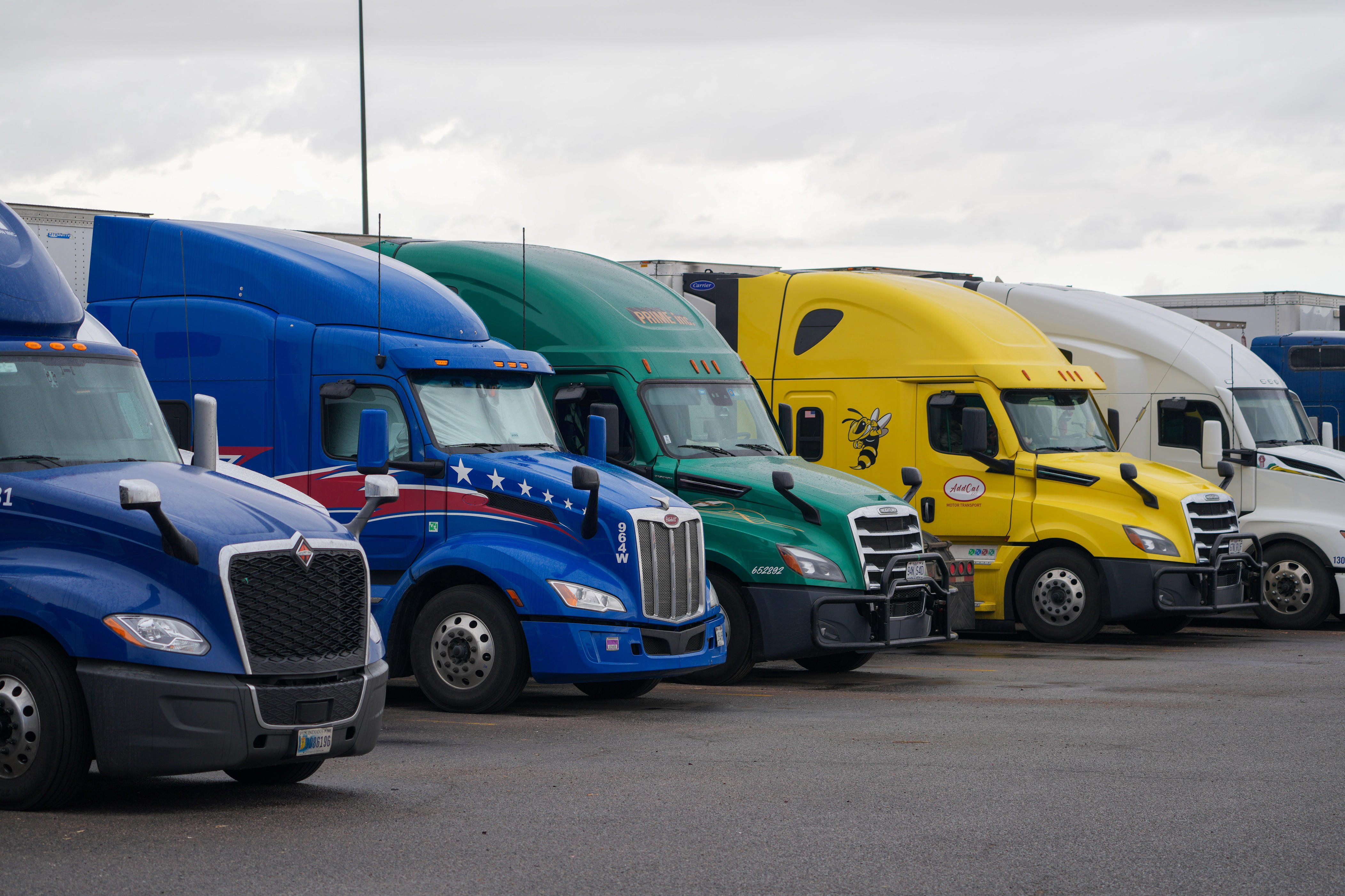 Indiana cancels nearly 1,800 non-domicile CDLs for immigrant drivers