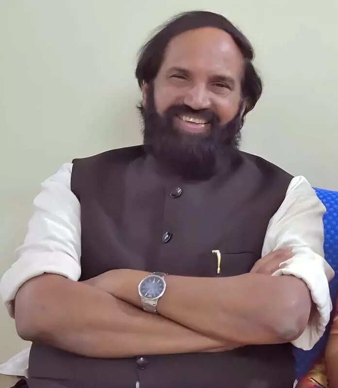 Complete Singur dam repair work to avoid crop holiday, says Uttam