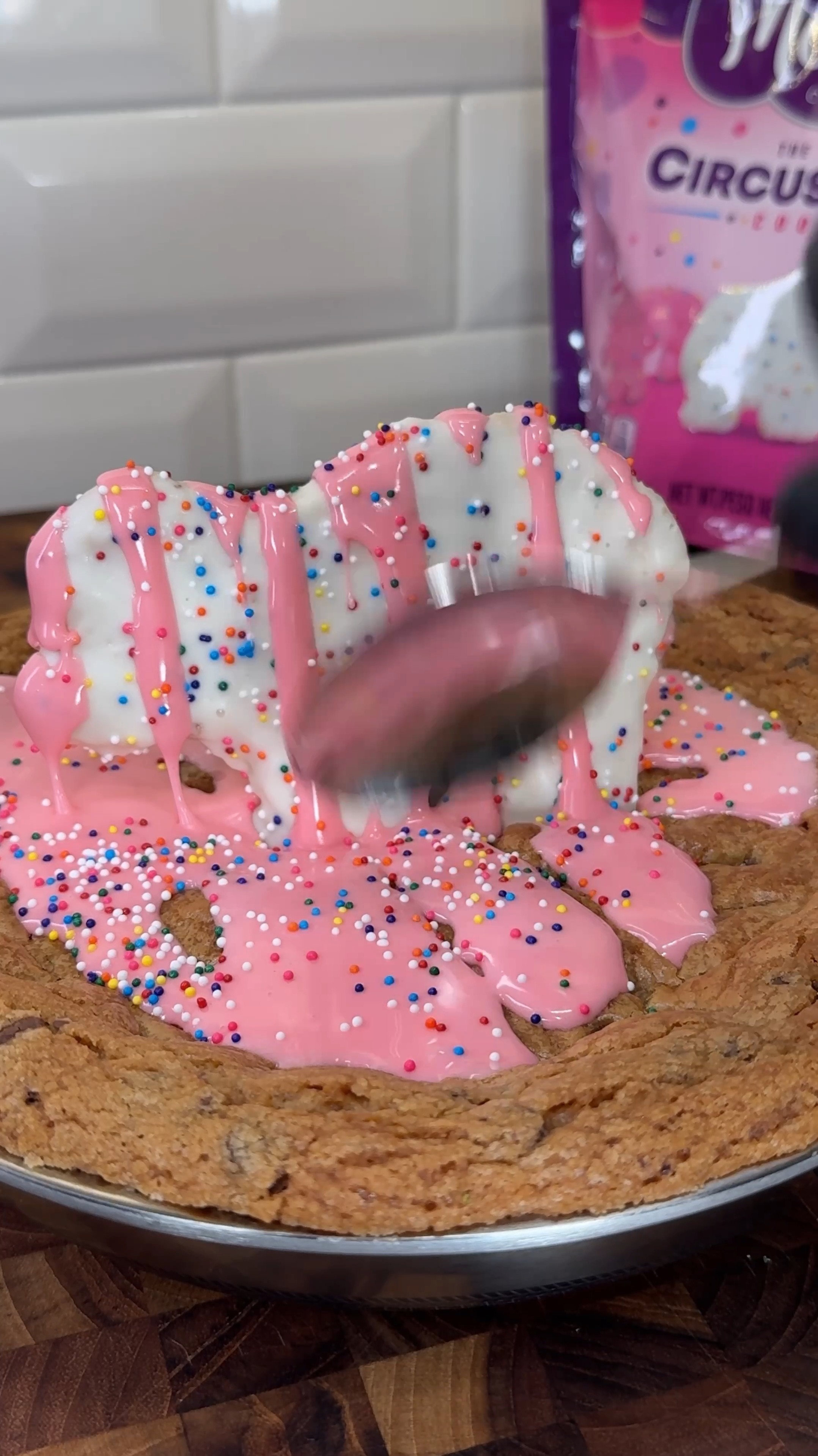 Circus animal cookie pie