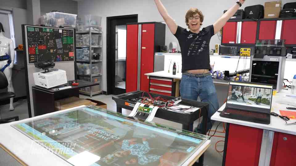 A real hologram workspace? We tried it
