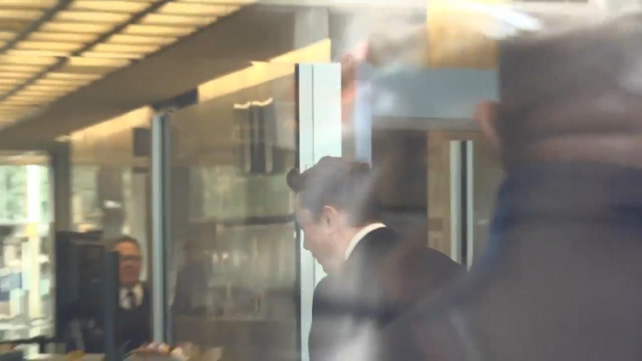 Elon Musk arrives for trial over claims he deflated Twitter stock ahead ...