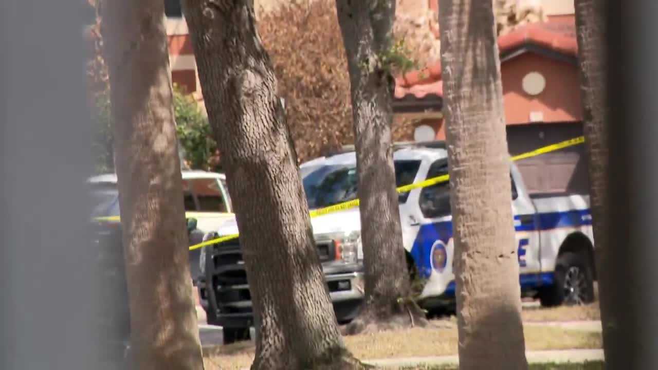 1 killed, 1 injured in shooting at condo complex in Orlando, police say
