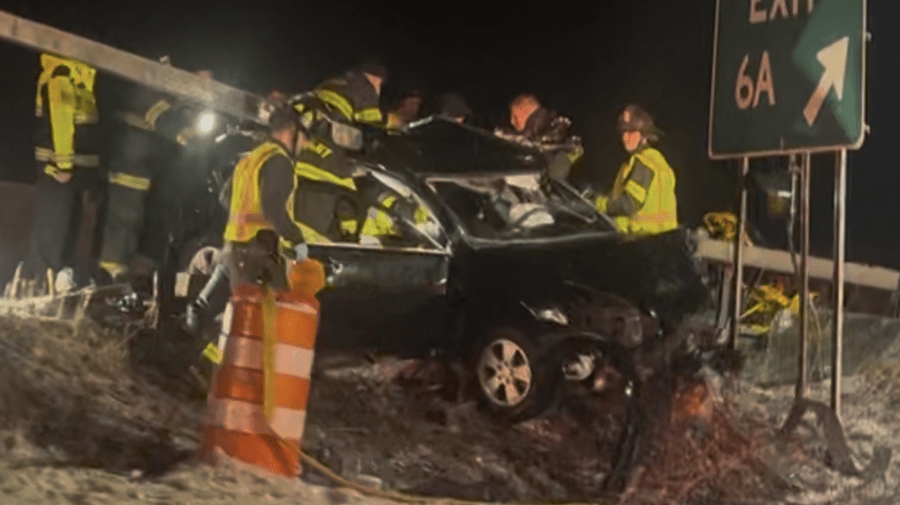 Driver significantly injured in overnight crash in Albany
