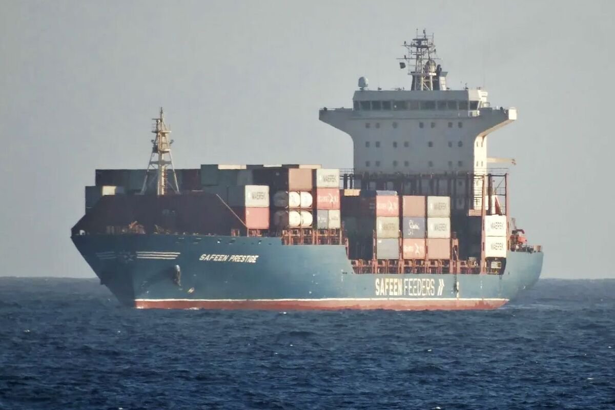 Container vessel hit by Iranian missile forcing crew to abandon ship